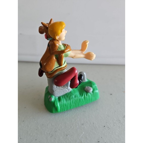 1996 Hanna Barbera Scooby Doo and Shaggy Graveyard Burger King Toy - Picture 4 of 5